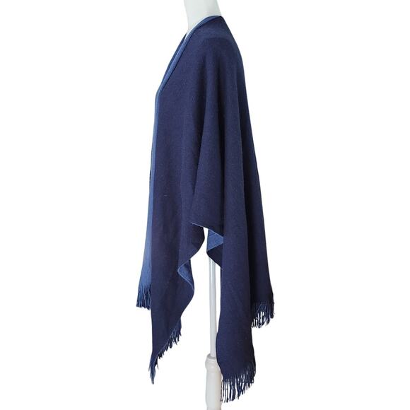 St. John Wool Rayon Blend Shawl Wrap | Reversible Navy & Periwinkle | One Size - Picture 8 of 9